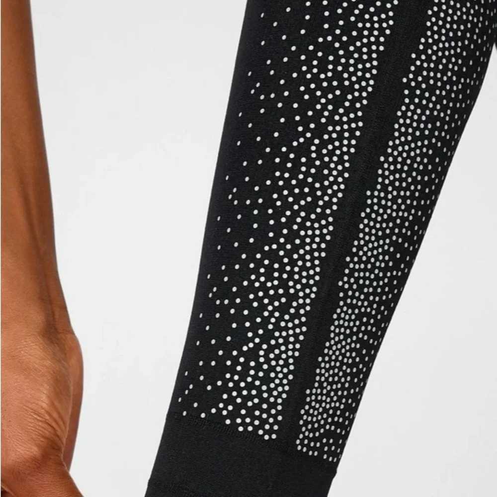 NWOT! Fabletics High-Waisted Sculptknit® Reflective Legging size XS - Picture 4 of 10